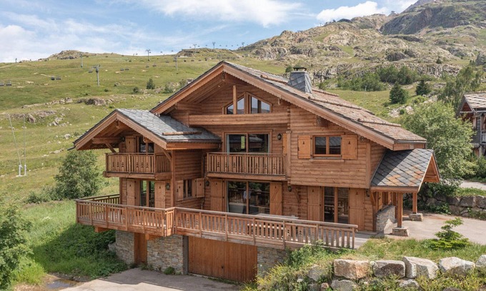 Bergers Ski Chalet | Luxury chalet 178m2, ski-in/ski-out with hammam and game room