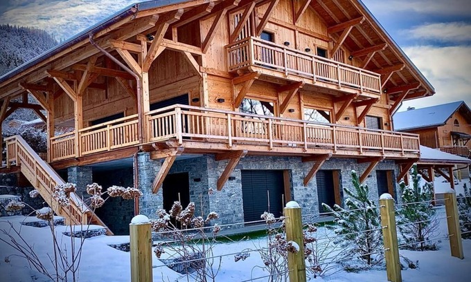 Samoens Ski Chalet | Luxury chalet at the foot of the slopes with swimming pool, spa & hammam - Samoens