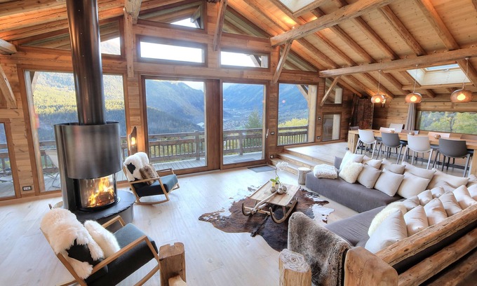 Les Houches House | Luxury chalet, Chamonix-Les Houches, ski-in/ski-out, sauna, steam room & jacuzzi