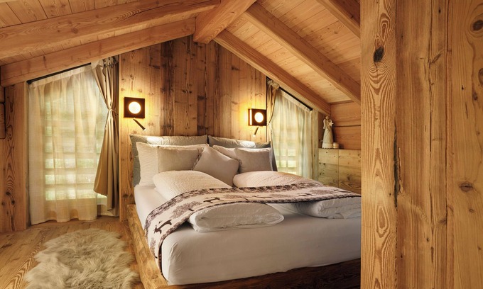Ronchi Valsugana Apartment | Luxury Chalet Larice with Mountain View and Panoramic Terrace
