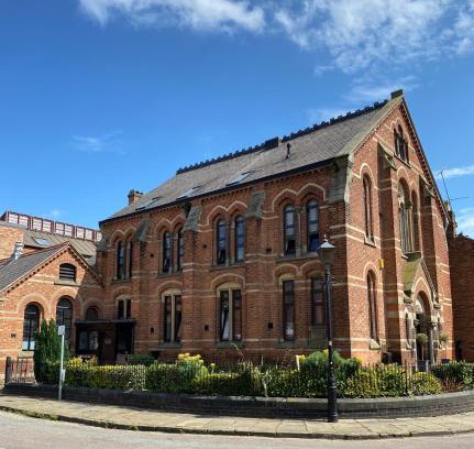 Chester Apartment | Luxury Chapel Apartment within City Walls