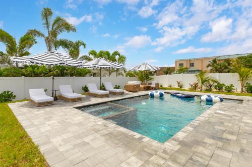 Cocoa Beach House | Luxury Cocoa Beach Oceanview Beach House Heated Private Pool, Spa & Beach Access Sleeps 12