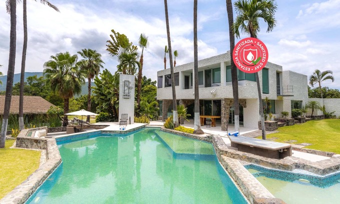 Yautepec House | Luxury & Comfort in Boutique Hotel | Steam & pool