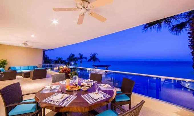 Emiliano Zapata Apartment | Luxury Condo with Ocean Views-Infinity Pool