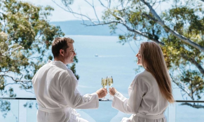 Nelson Bay House | Luxury Couples Escape - Vue One
