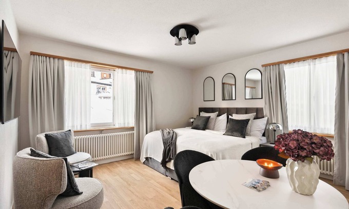 Davos Apartment | Luxury Davos Studio, Central, Near to Lifts