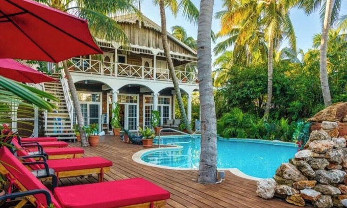 Caye Caulker House | Luxury Deluxe King Suite
