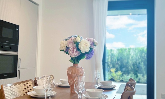 Tower Hill Apartment | Luxury Designer 2Bed 2Bath Flat by Tower Bridge