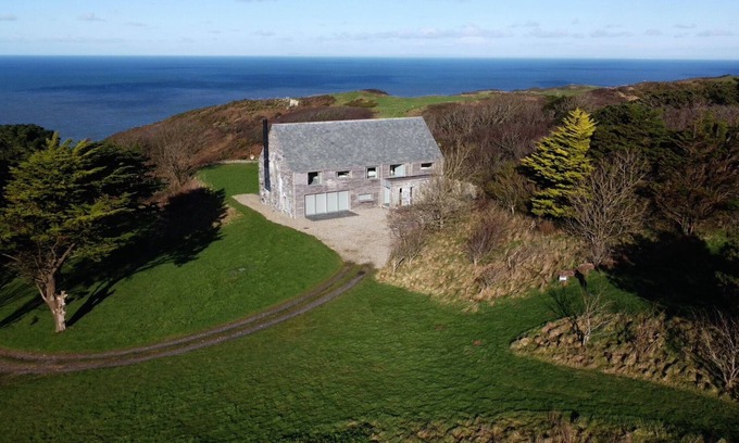 Mortehoe House | Luxury Devon holiday house with stunning sea views, close to the beach sleeps 10