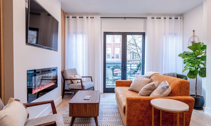 Rutland Apartment | Luxury, downtown Rutland apartment with balcony