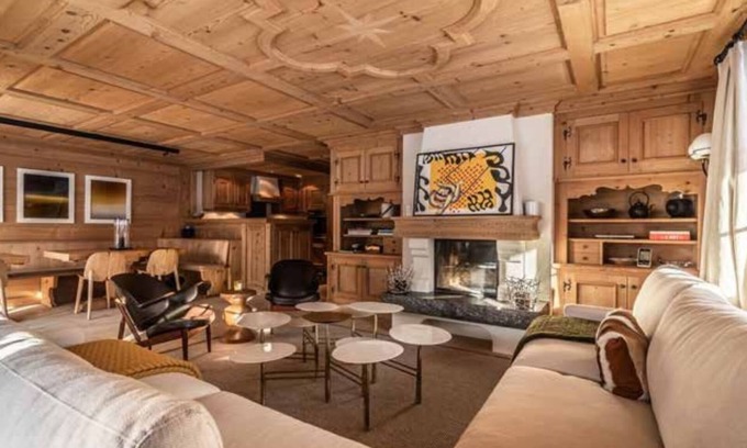 Zweisimmen Nr Gstaad Ski Chalet | Luxury Duplex Elegance in Wispile