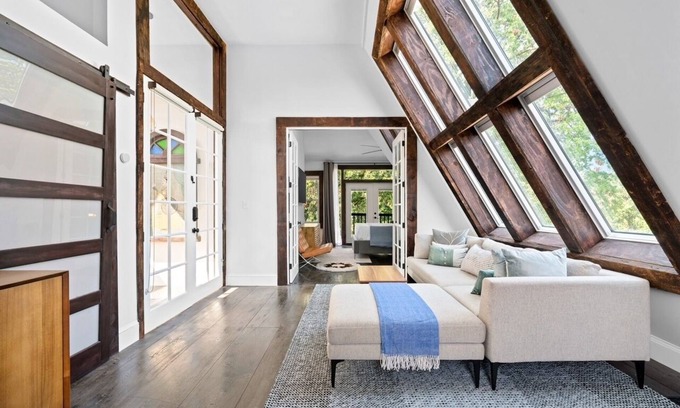 Brookland Apartment | Luxury Escape in DC, with a private deck!