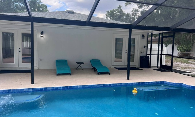 Sarasota House | Luxury Family size house, 9 miles away from siesta key, with pool