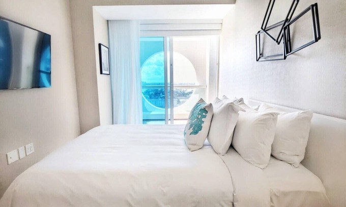 Barrier Island Condo | Luxury Fort Lauderdale Beach Resort