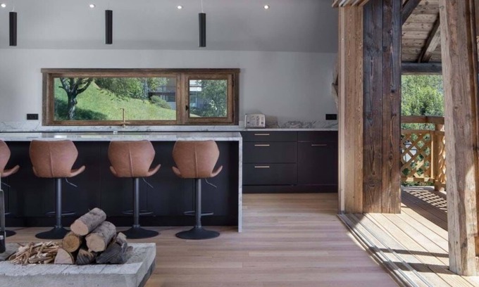 La Chapelle-d'Abondance Ski Chalet | Luxury rennovated farmhouse with stunning views and hottub