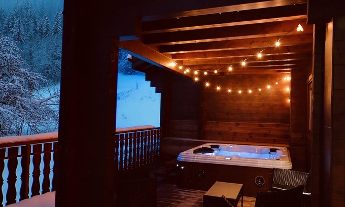 La Chapelle-d'Abondance Ski Chalet | Luxury Chalet in the Portes du Soleil with Amazing Hot-Tub and Sauna