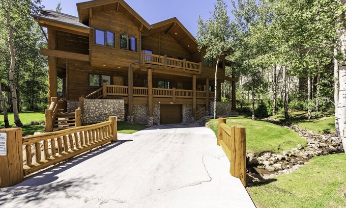 Park City House | Luxury Getaway- Close to Skiing- 2 King beds!