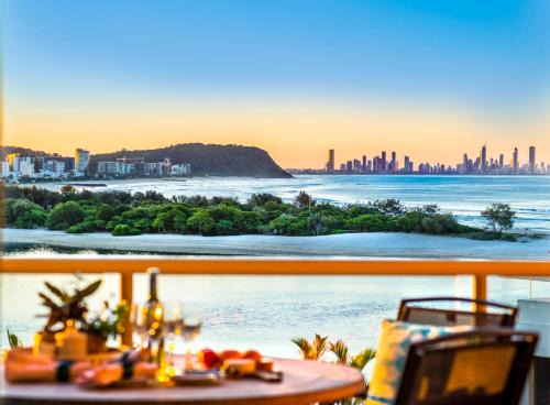 Currumbin Apartment | Luxury Gold Coast Apartment with Rooftop Terrace
