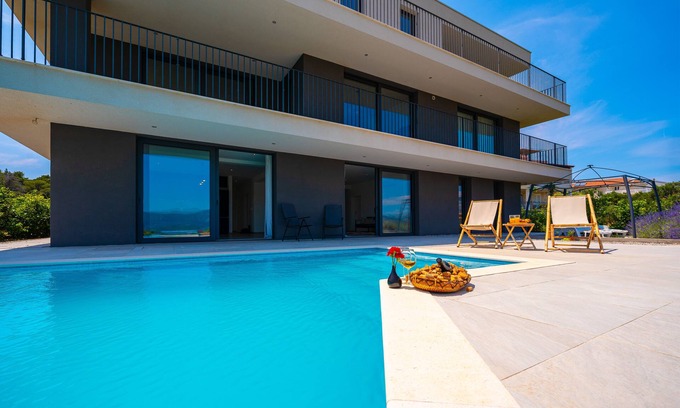 Lumbarda Apartment | Luxury Hidden Oasis - Greca with Chefs lunch seven or more nights