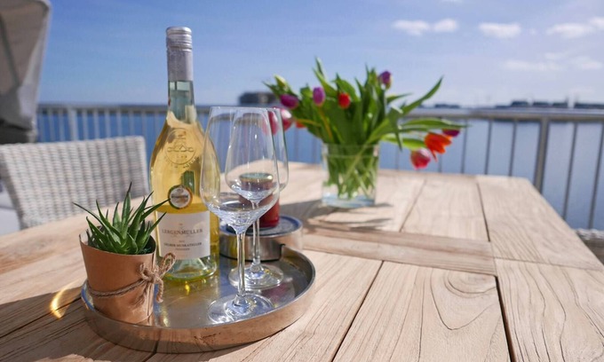 Olpenitz Apartment | Luxury holiday apartment "Marina Lounge" in the Baltic Sea resort of Olpenitz for couples and families with a fantastic view of the water in all directions and high-quality furnishings for your well-deserved vacation