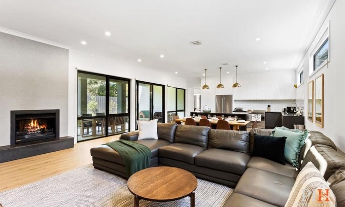 Silverleaves House | Luxury Home Sleeps 9 Guests