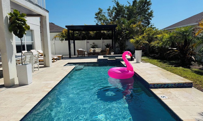 Trailer Estates House | Luxury Home W/Pool Spa & Pool Heated Near IMG & Beach