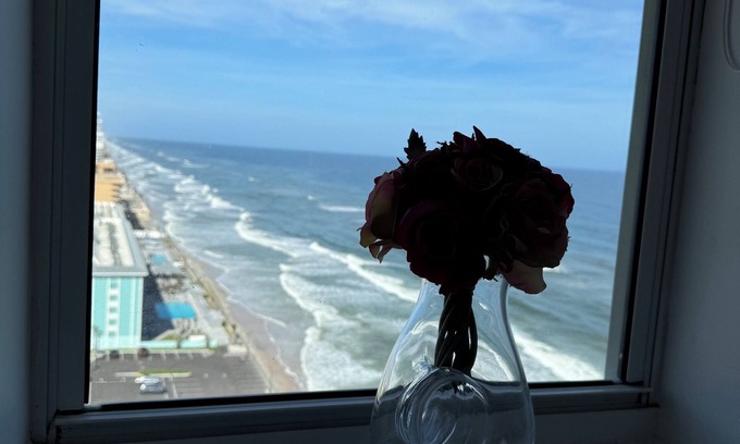 Holly Hill Condo | Luxury in Daytona Beach! 3 BR, 3 Bath Beachfront Condo. 15th flr Views!