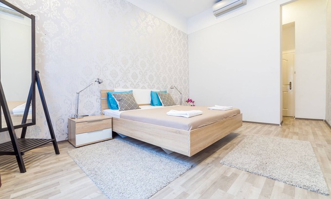 Inner City Budapest Apartment | Luxury in Heart of Budapest
