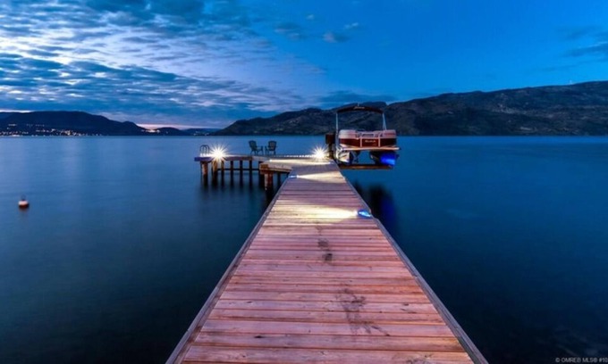 Central Okanagan Villa | Luxury Lakefront Retreat, Boater's Paradise