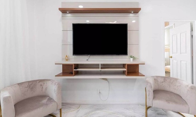 Southeast Yonkers House | Luxury Living in the Heart of NY!