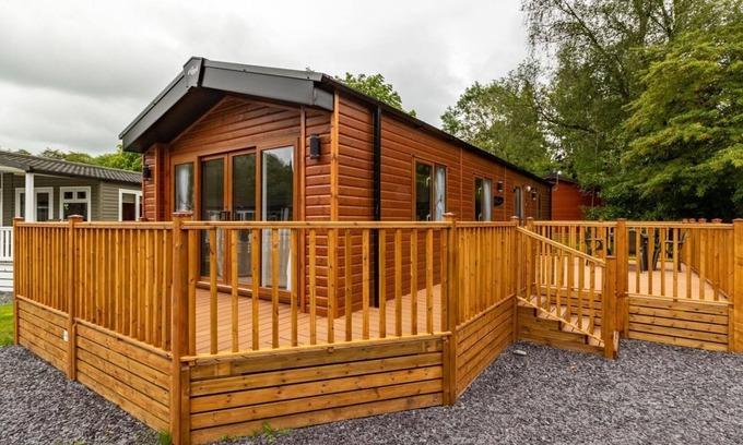 Troutbeck Bridge Cabin | Luxury Lodge on White Cross Bay, lake Windermere