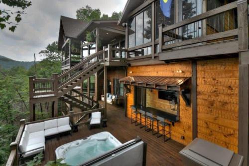 Cherry Log House | Luxury Looks