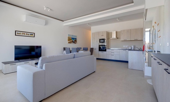 Tal-Ghoqod Apartment | Luxury Maisonette in a Tranquil and Central Area