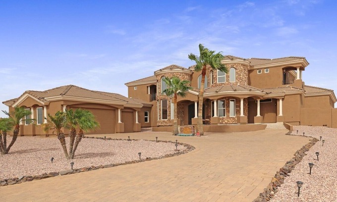 Litchfield Park House | Luxury Mansion with 4 private balconies! Amazing inside and outside!