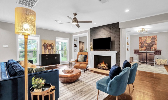 Memphis House | Luxury Memphis Musical Estate! Pool, Games!