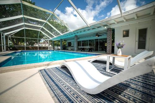 Pinecrest Villa | Luxury Miami Village w/Pool+Grill+MiniGolf