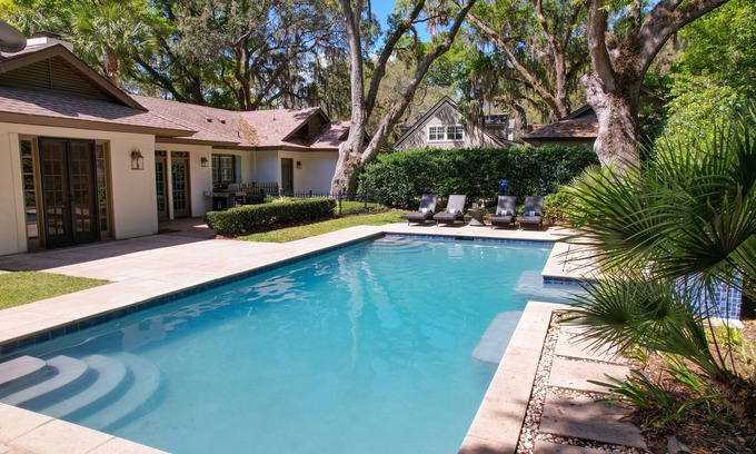 Saint Simons Island House | Luxury, Mid Island Family Home, Private Pool, Close to Sea Island