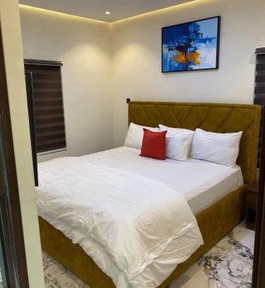 Oshodi-Isolo Apartment | Luxury & Modern Self Check-In Apts near Airport M02b