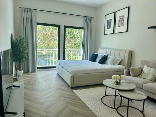 Discovery Gardens Apartment | Luxury Modern Studio I Discovery Gardens