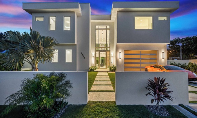 The Bluffs House | Luxury New Modern Beach Mansion in BEST Location!