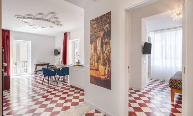 Sorrento Historic Centre Apartment | Luxury New Sorrento Home with Terrace - Sleeps 12
