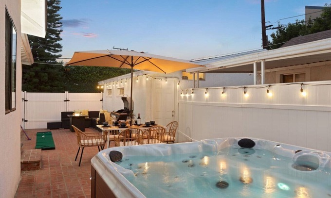 Clarkdale House | Luxury Oasis in Culver city!Free Parking & Jacuzzi