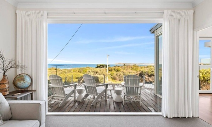 Ocean Grove House | Luxury ocean front holidays, footsteps to beach