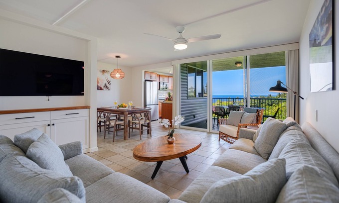 Princeville Condo | Luxury ocean-view condo with 4 lanais, pool, & hot tubs - walk to Queen's Bath