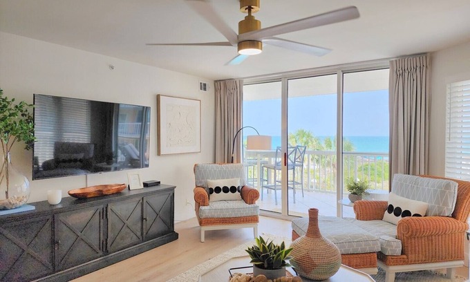 Litchfield by the Sea Condo | Luxury Oceanfront Condo Cambridge 209