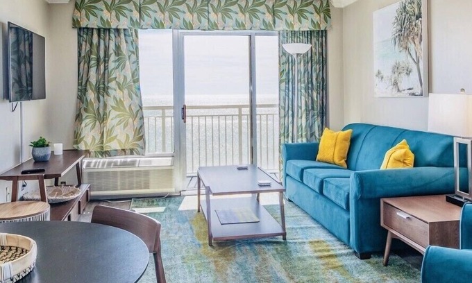 Downtown Myrtle Beach Condo | Luxury Oceanfront Condo, Stunning Views Multiple Pools Sandy Beach Resort