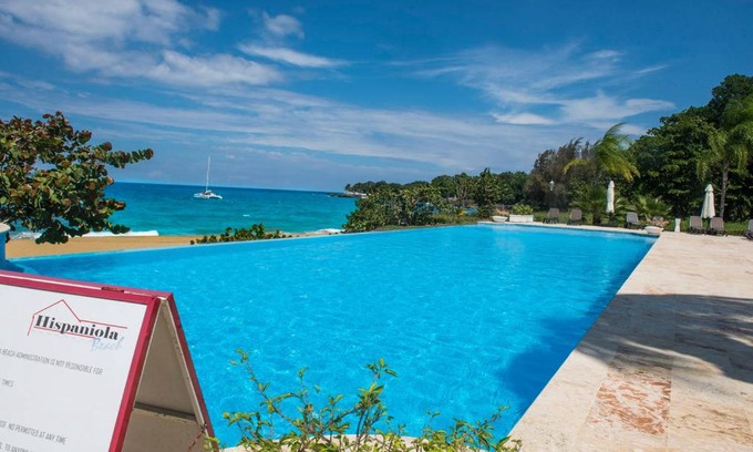 El Batey Apartment | Luxury Oceanview Condo 2 BR/2.5 BA