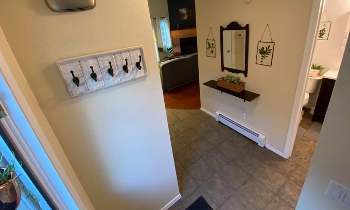 University Area Condo | Luxury one bed condo close to hospitals and trails