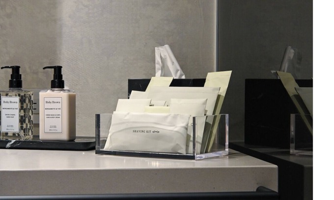 Davenport Apartment | Luxury One Bedroom, ensuite bathroom, in suite laundry & concierge services