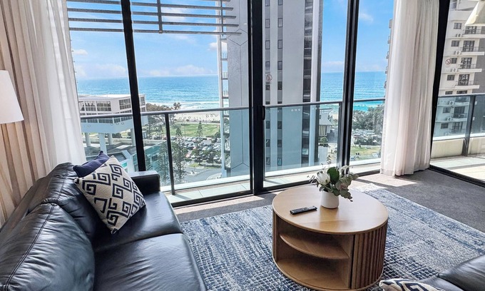 Broadbeach Apartment | Luxury Oracle Stay Ocean Views 2BR Level 11